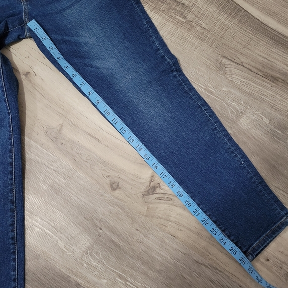 NWT Tahari Classic Skinny Kelly Jeans (size 10 / 30) - Picture 6 of 14